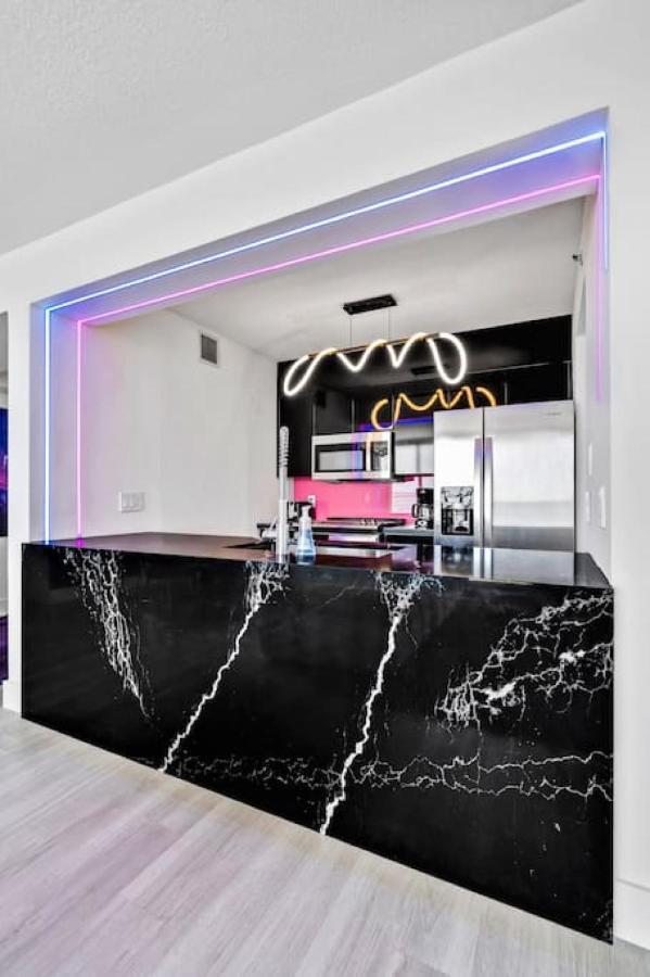Miami Vice Oceanfront Sky Villa ภายนอก รูปภาพ
